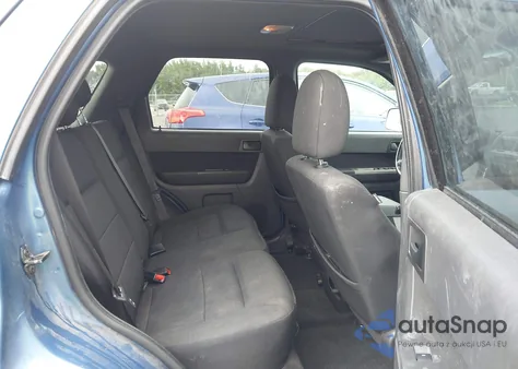 2009 Ford Escape Xlt z USA, uszkodzony, nr VIN 1FMCU03799KA87582